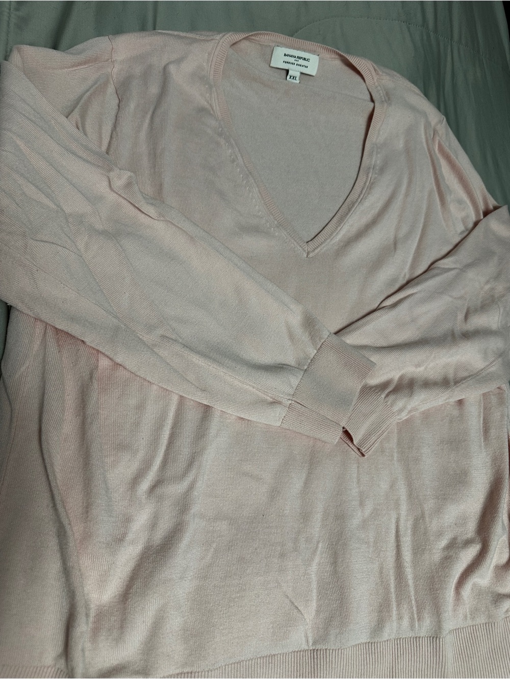 Banana Republic FOREVER V-NECK SWEATER in Light Pink
